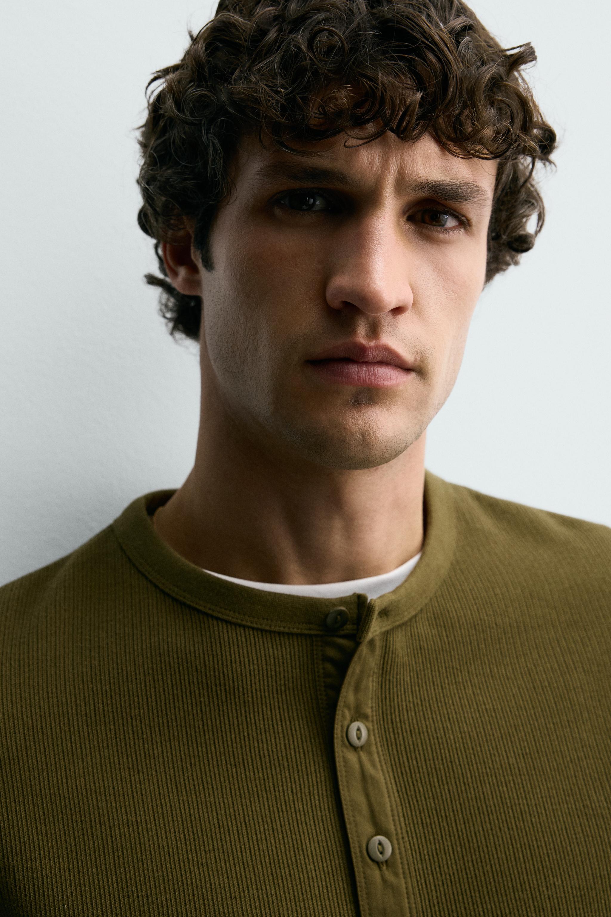 TEXTURED HENLEY SHIRT